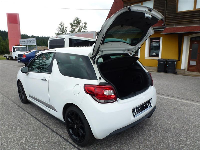 Citroën DS3 1,6 16V VTi THP SportChic - fotka 20 z 51