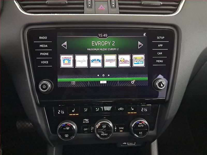 Škoda Octavia (2018) 1.8 TSI, Automat, Tempomat - fotka 12 z 21