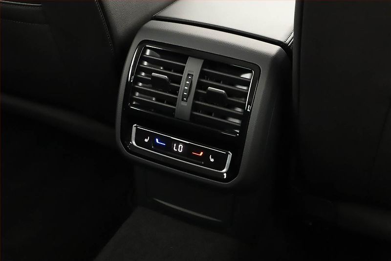 Volkswagen Arteon (2022) Elegance 1.5 TSI - fotka 14 z 16