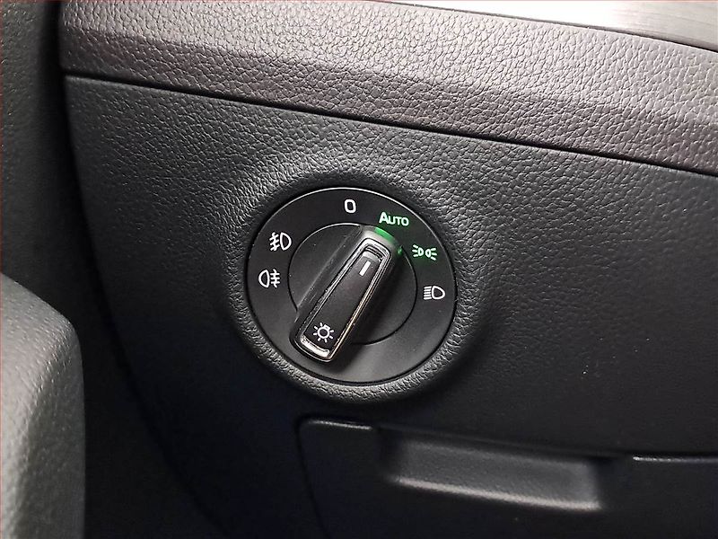 Škoda Superb (2018) 1.6 TDI, Automat, Kůže - fotka 20 z 22