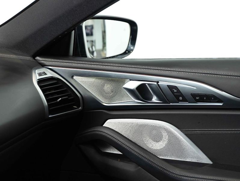 BMW Řada 8 M850i xDrive Coupe - fotka 16 z 21