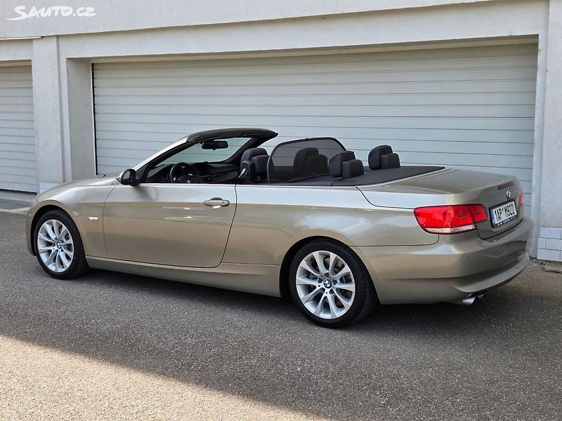 BMW Řada 3 (2009) 330i 200Kw Aut Kabrio 60t.km - fotka 6 z 49