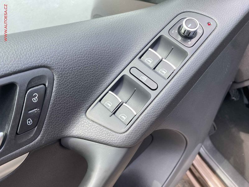 Volkswagen Tiguan (2012) 2.0 TDi, Sport, TZ, kůže, - fotka 12 z 15