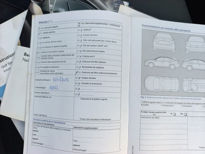 Volkswagen Golf Sportsvan 1,6 TDi DSG Navigace Tempomat - fotka 32 z 35