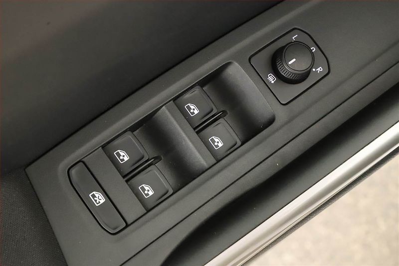 Škoda Fabia (2023) Style 1.0 TSI, ČR,1.maj - fotka 18 z 19