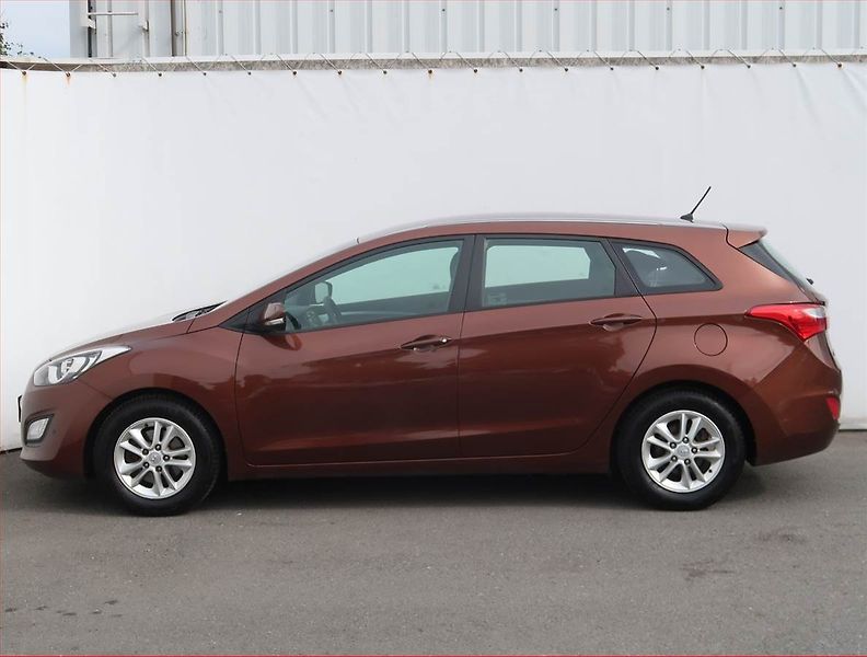 Hyundai i30 (2012) 1.6 GDI, Serv.kniha, Tempomat - fotka 3 z 18