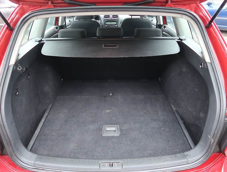 Volkswagen Golf (2010) 1.6 TDI, po STK, jezdí výborně - fotka 13 z 15