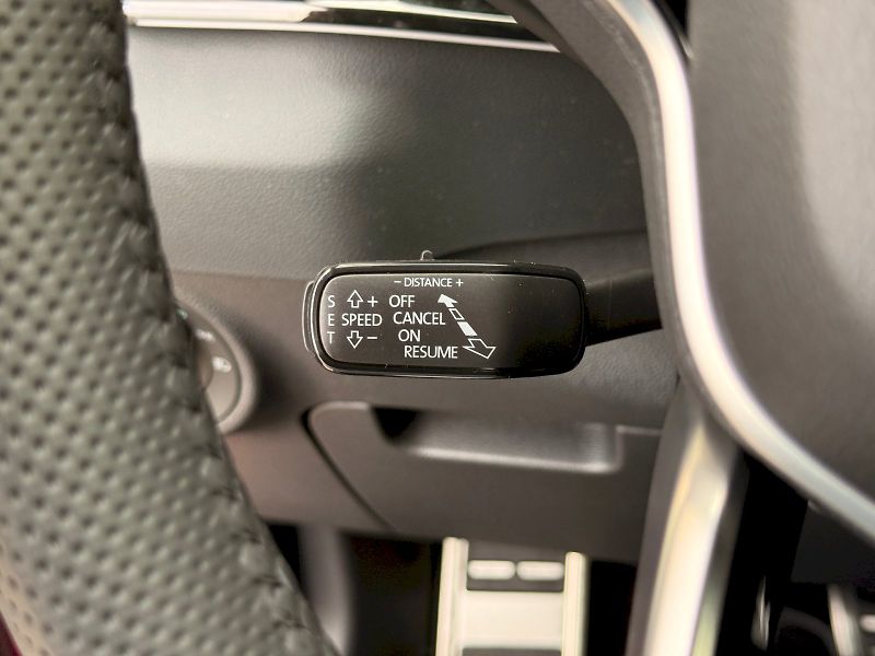 Škoda Karoq (2025) SPORTLINE TSI 1.5/110KW 7AP - fotka 39 z 42