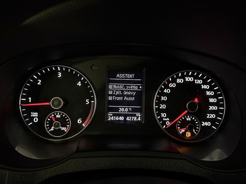 Volkswagen Sharan 2.0TDI 110kW 4MOTION MANUÁL 1M - fotka 18 z 38