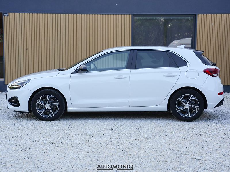 Hyundai i30 (2024) 1.5 Smart Key, LED, Záruka - fotka 15 z 21