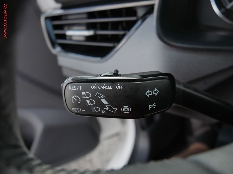 Škoda Scala (2019) 1.0 TSi, ČR, Ambition - fotka 14 z 22