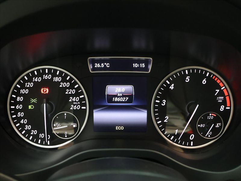 Mercedes-Benz Třídy A 1,6 200 115kW Sport - fotka 17 z 33