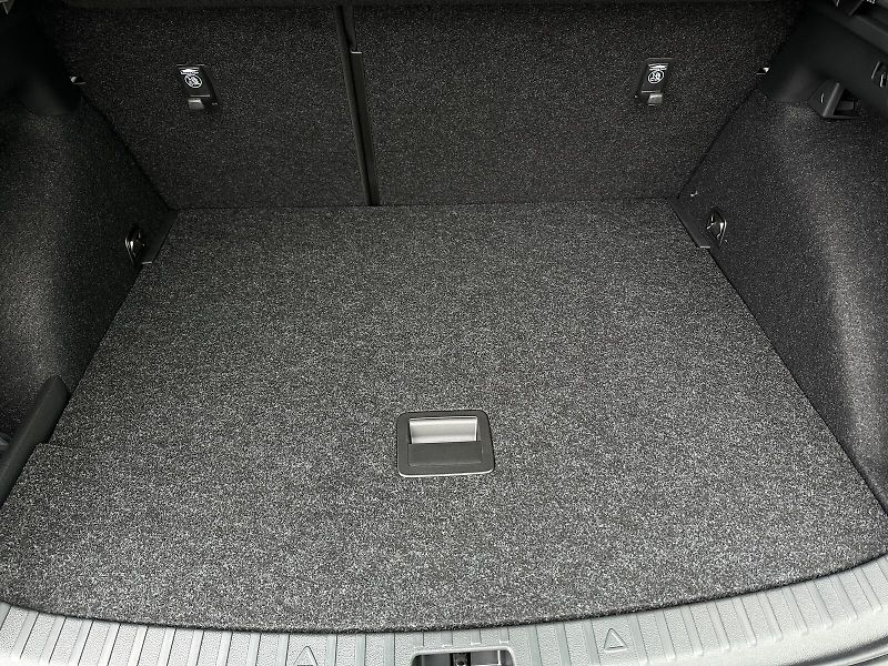 Škoda Scala 1.0TSi DSG 116PS LED V.Cockpit - fotka 44 z 47