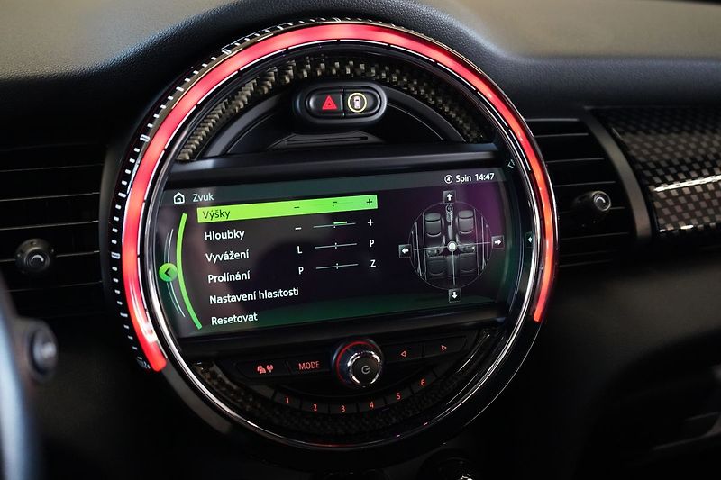 Mini Cooper JCW Cabrio, ACC, H/K, HUD - fotka 33 z 43