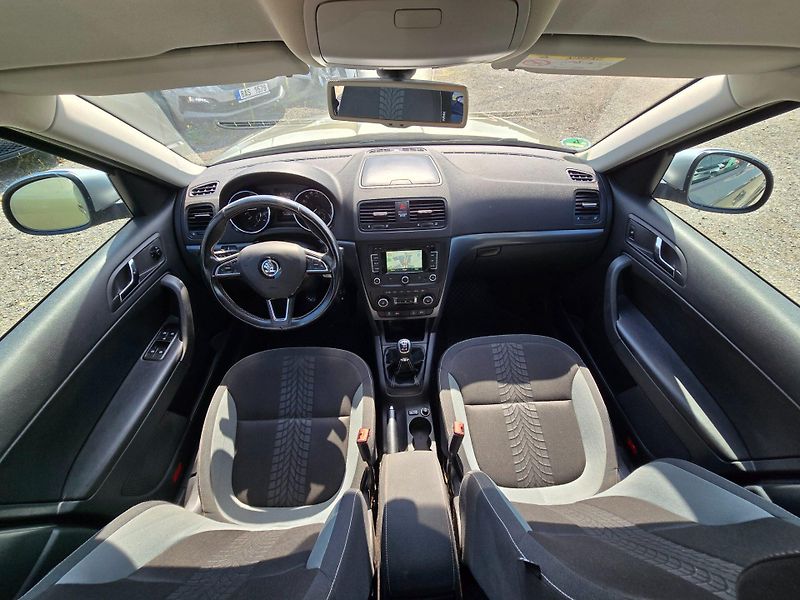 Škoda Yeti (2014) 2.0 TDi 125kw Adventure 4x4 - fotka 13 z 23