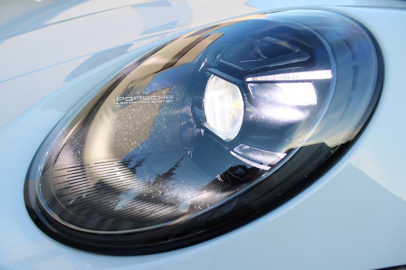 Porsche 911 Turbo S*Burmester*Aero*Záruka* - fotka 16 z 39