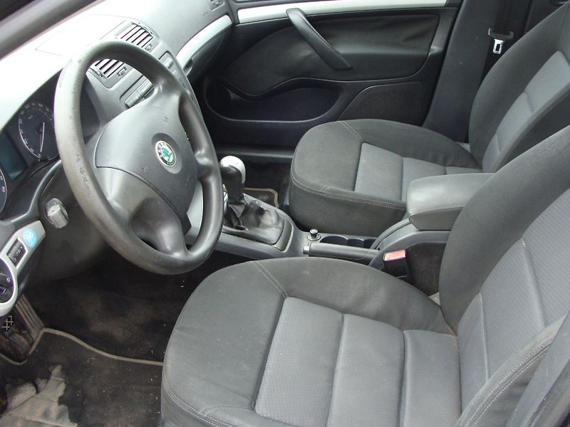 Škoda Octavia 1.9 TDi, 77 kW, 4x4, tažné - fotka 9 z 30