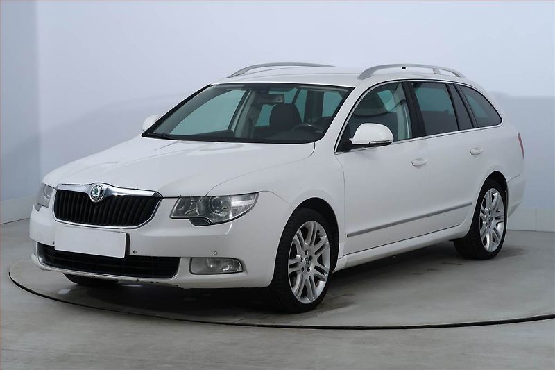 Škoda Superb (2012) 2.0 TDI, Automat, Tempomat - fotka 2 z 23