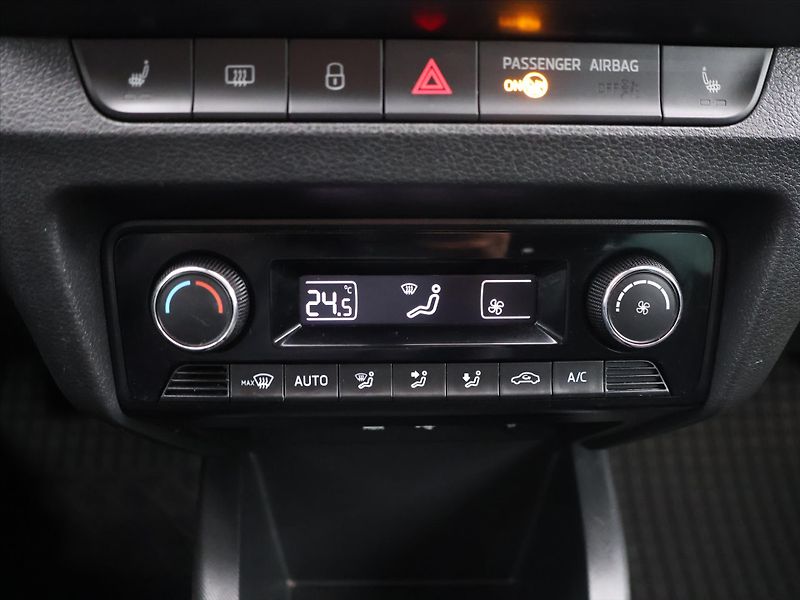 Škoda Fabia 1,2 TSI 81kW Style CZ DPH - fotka 18 z 26
