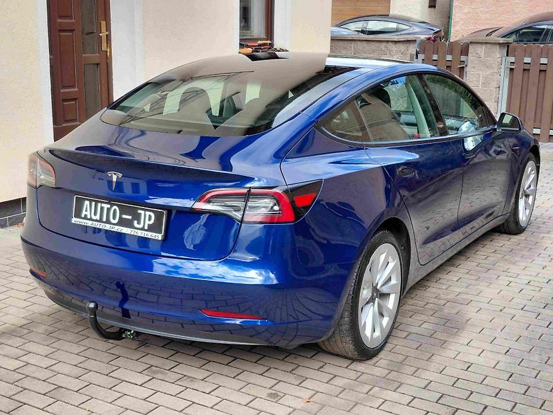 Tesla Model 3 (2022) RWD  LED  ACC 19ALU  SOH-91,3% - fotka 3 z 11