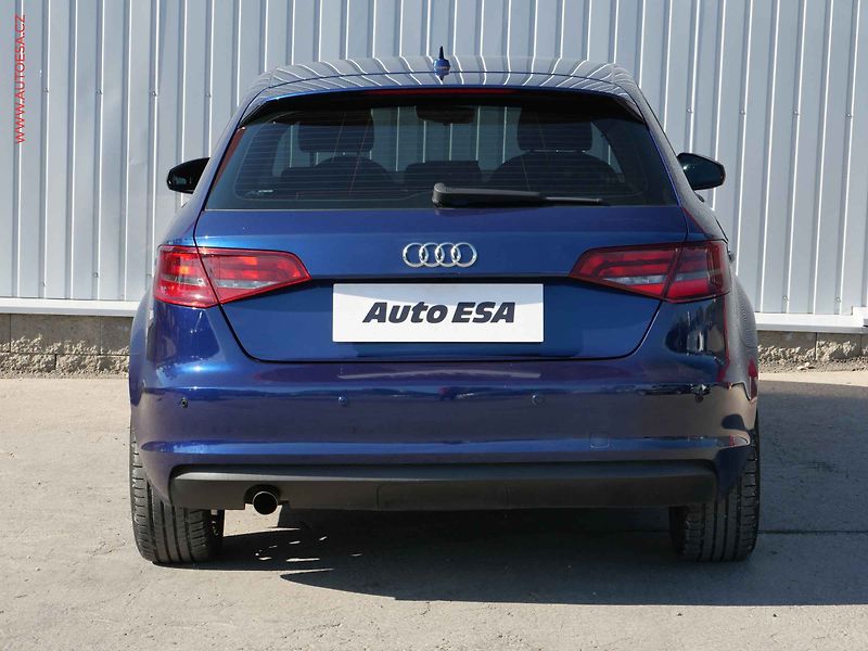 Audi A3 (2016) 1.6 TDi, Navi, AC - fotka 5 z 20