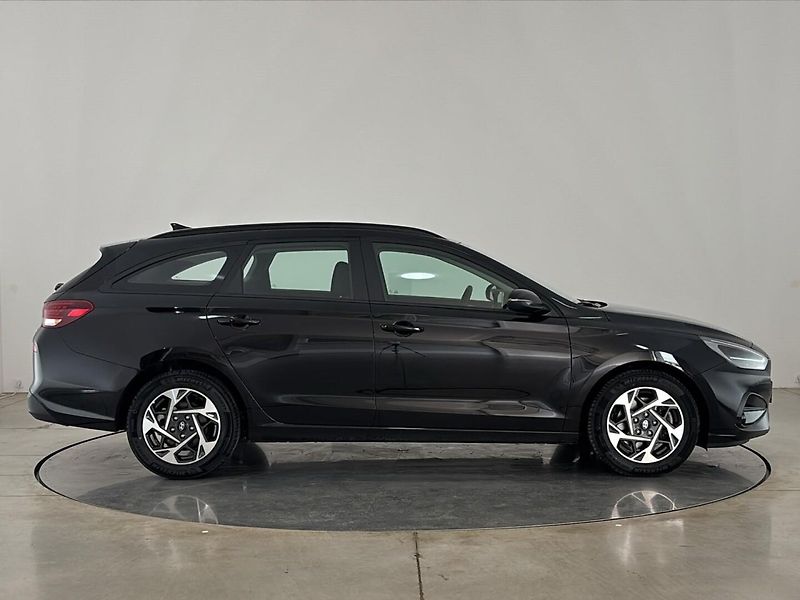 Hyundai i30 Smart DCT - fotka 16 z 26