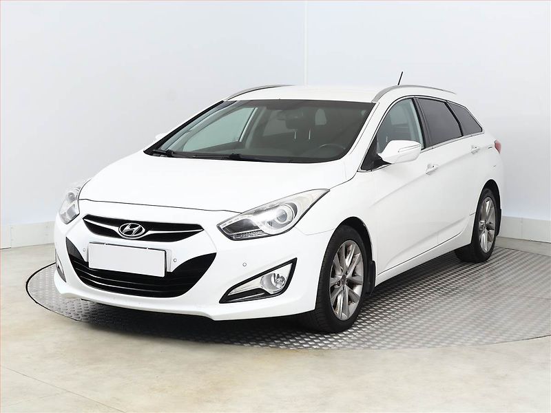 Hyundai i40 (2015) 1.7 CRDi, Xenony, Tempomat - fotka 2 z 16