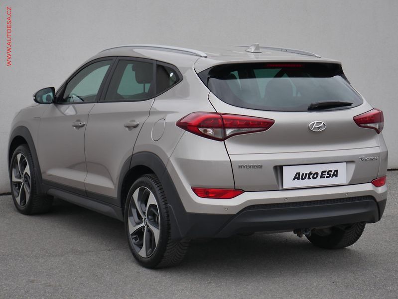 Hyundai Tucson (2015) 1.7 CRDi, ČR, AC, výhřev sed. - fotka 6 z 23