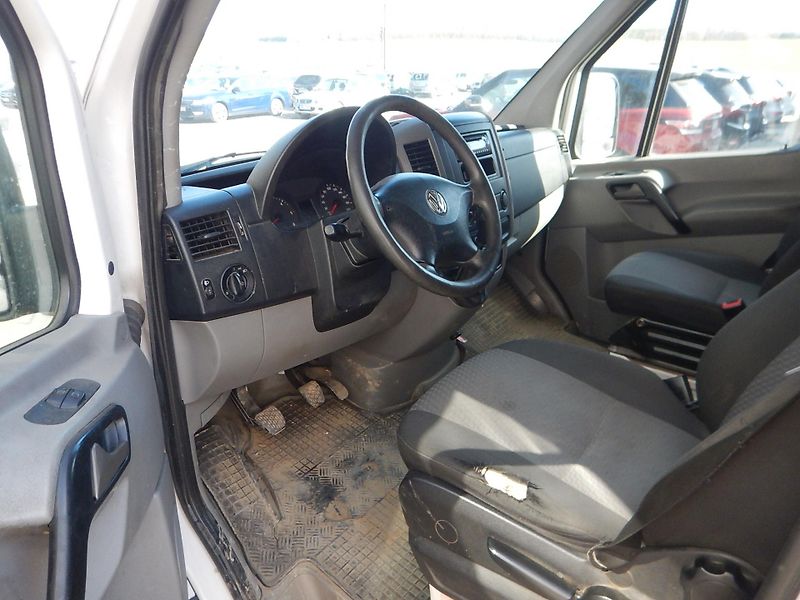 Volkswagen Crafter 2.0 TDI, ČR, 7 MÍST, VALNÍK - fotka 9 z 27