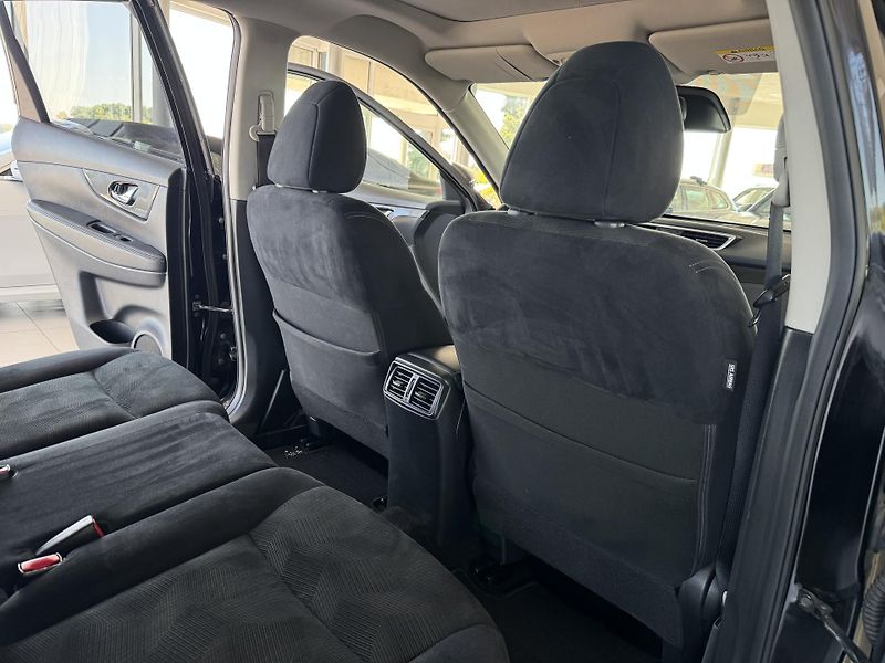 Nissan X-Trail 1,6dCi 96kW*AUT*360kam*Panoram - fotka 18 z 35