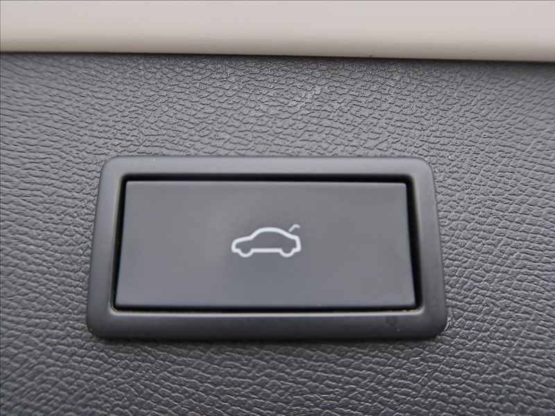 Cupra Formentor 1,4 TSi,150kW,e-Hybrid,DPH - fotka 24 z 29