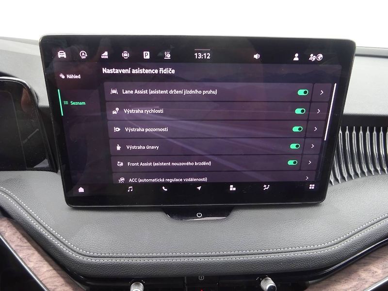 Škoda Superb (2025) 2,0TDi /142kW 4x4 DSG L&K - fotka 16 z 30