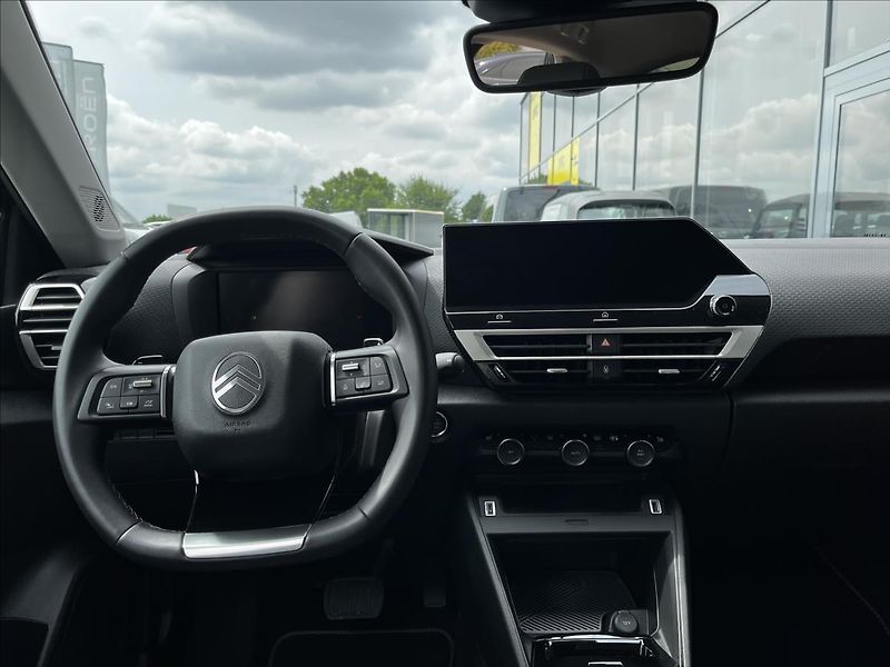 Citroën C4 1,2   MAX EAT8 - fotka 2 z 23