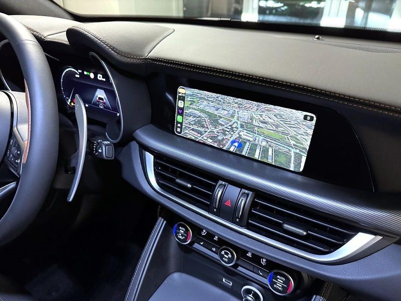 Alfa Romeo Stelvio (2026) 2.0 T 280k AT8 ZF Q4 4x4 Inten - fotka 14 z 25