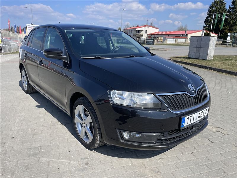 Škoda Rapid 1,2 TSi 66kw Style Radar Klima - fotka 37 z 37
