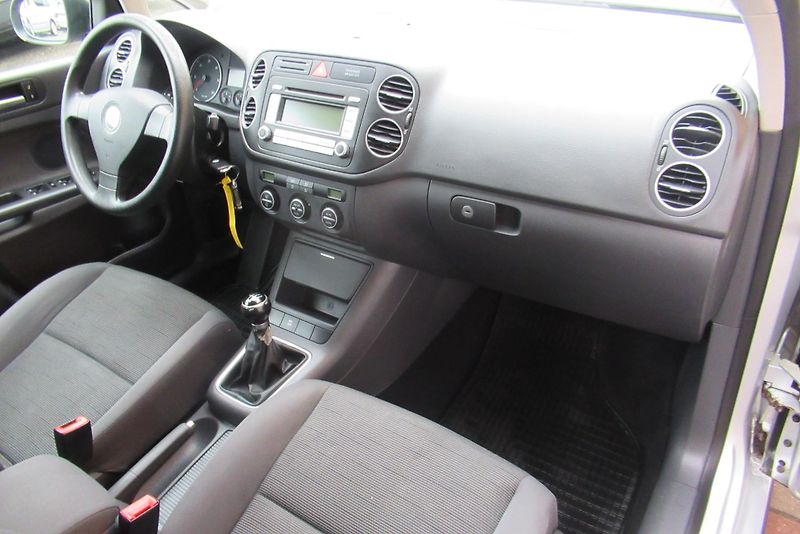 Volkswagen Golf Plus 1.9TDi AUT.KLIMA KOSMET. VADY - fotka 16 z 29