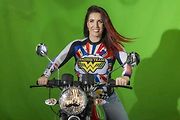Známé tváře z motosportu se potkaly na focení vizuálu pro Motosalon.