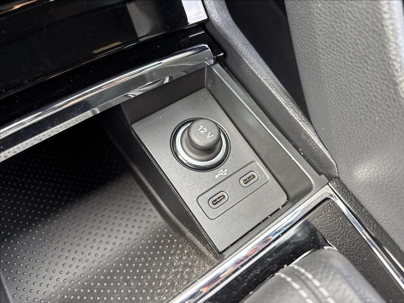 Škoda Karoq 2,0 TDI Sportline DSG ČR - fotka 31 z 41