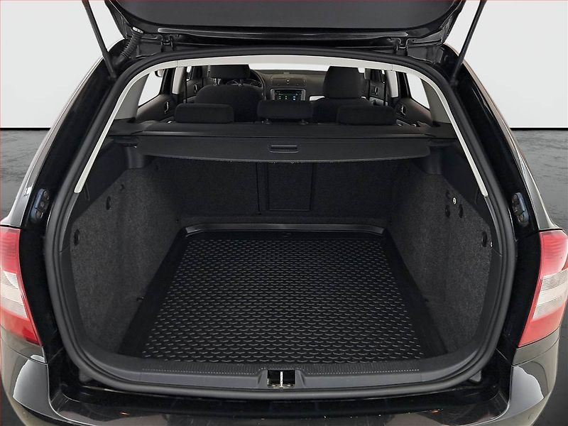 Škoda Octavia (2009) Ambiente 1.8 TSI, Serv.kniha - fotka 14 z 19