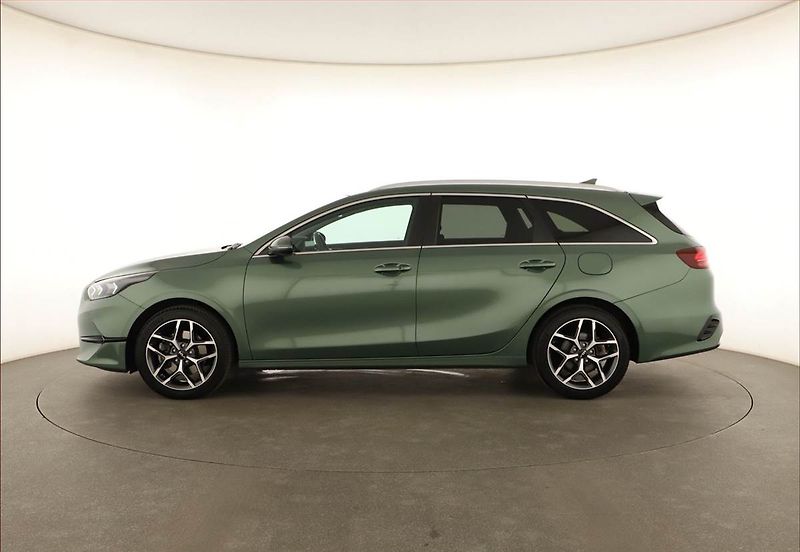 Kia Ceed (2025) 1.5 T-GDI, TOP, DPH, AUTOMAT - fotka 3 z 20