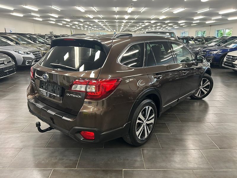 Subaru Outback (2018) 2.5 Executive 2018 | Záruka - fotka 55 z 63