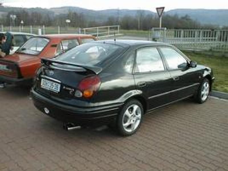 ZKUŠENOSTI UŽIVATELE: Toyota Corolla E11