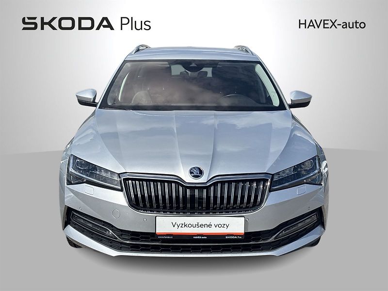 Škoda Superb (2023) Combi 2.0 TDI 4x4 DSG L&K - fotka 4 z 33