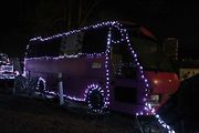 Nazdobený minibus Zliner.