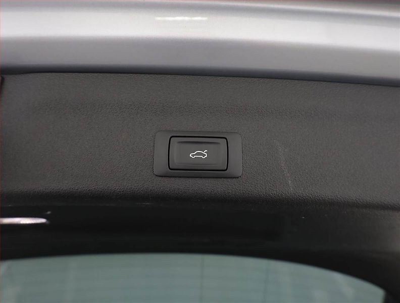 Audi A6 (2019) Sport 40 TDI - fotka 16 z 17