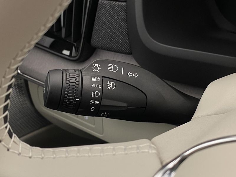 Volvo XC90 (2026) T8 AWD RECHARGE BRIGHT PLUS 7m - fotka 32 z 72