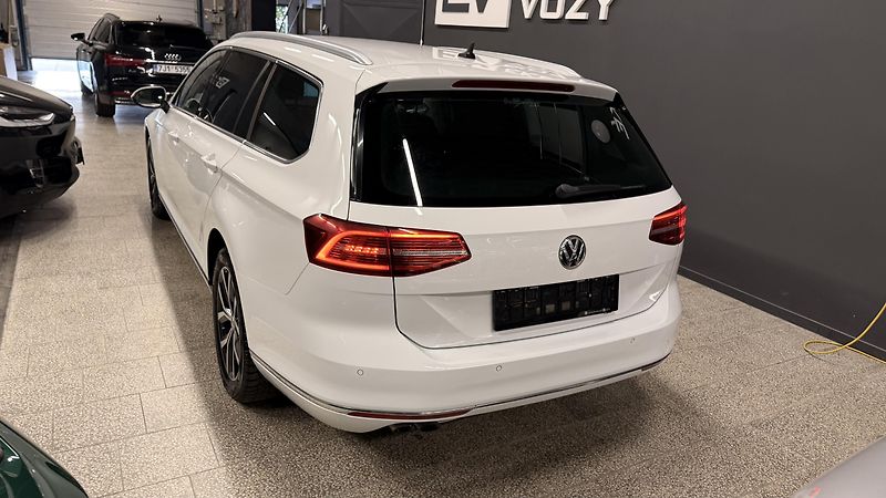 Volkswagen Passat (2019) 2.0 TDI 140kW,ČR, 4MOT DSG - fotka 17 z 48