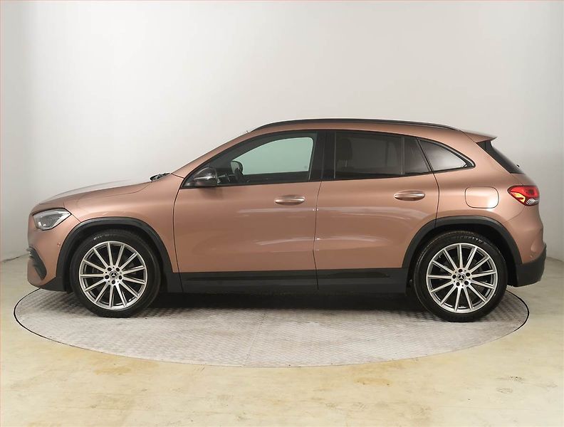 Mercedes-Benz GLA (2021) 220 d 4MATIC - fotka 3 z 23