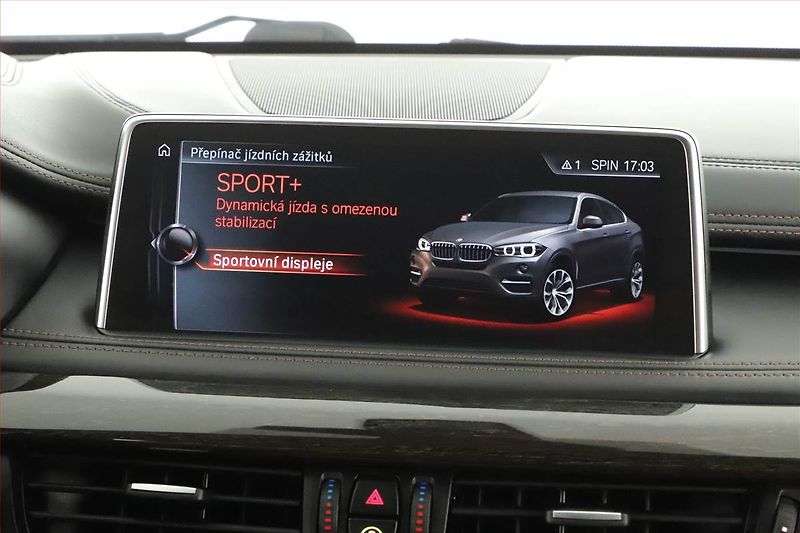 BMW X6 (2016) M Paket xDrive40d - fotka 13 z 21