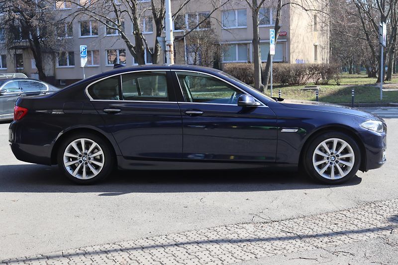 BMW Řada 5 530D XDRIVE F10 190kW - fotka 9 z 50